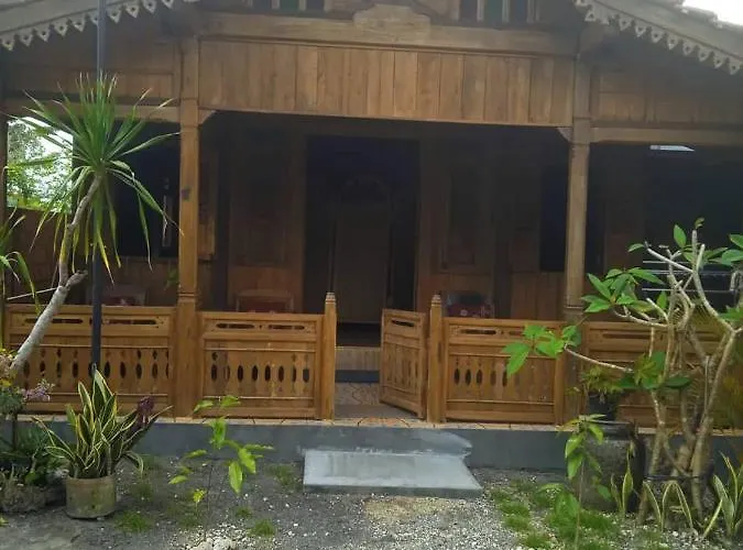 Kayu Tua 2* Uluwatu (Bali)