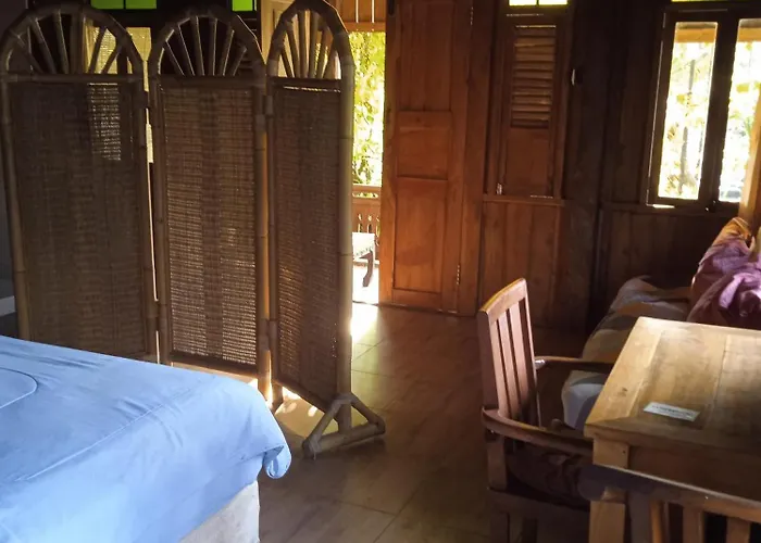 Kayu Tua Guest house Uluwatu (Bali)